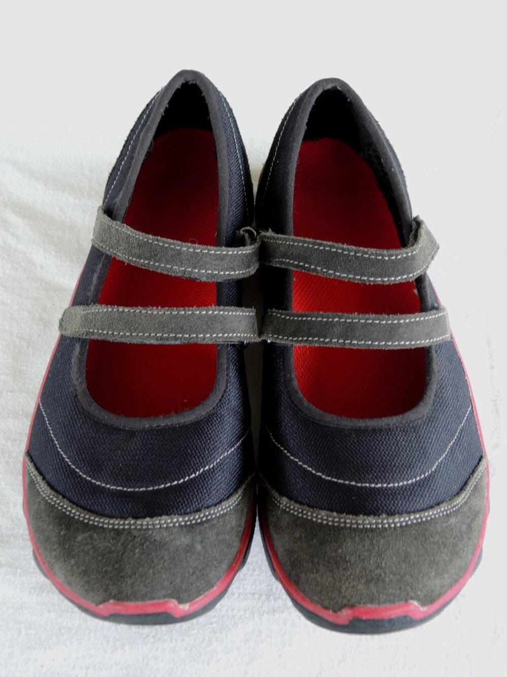 Sporty Mary Jane Sneakers Leather & Fabric 2 Straps Black & Red Flats Size 8.5 M